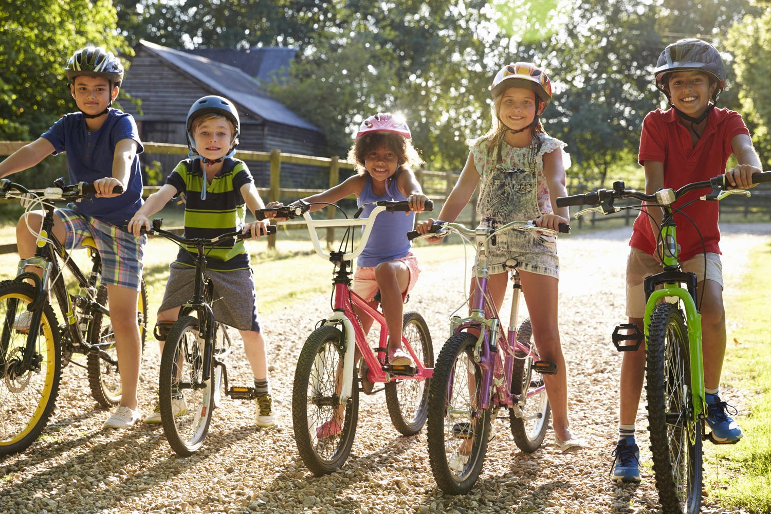 bicicletta bambina disegno cadere